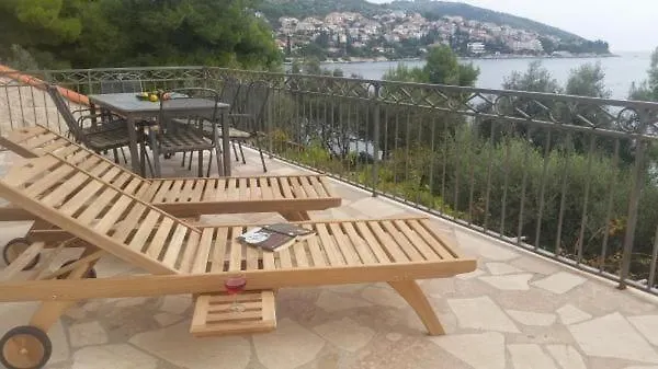 Σπίτι διακοπών Tolles Haus In Okrug Gornji Mit Eigenem Balkon Βίλα Τρογκίρ
